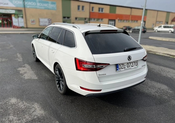 Skoda Superb cena 66000 przebieg: 236000, rok produkcji 2016 z Złotoryja małe 67
